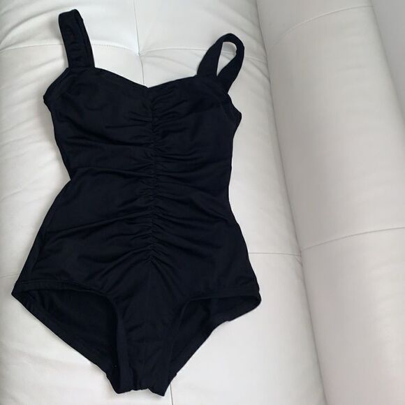 Calypoo Cove Black Center Sorunched Ruffle One Piece Swimsuit Size 10 - Picture 1 of 9